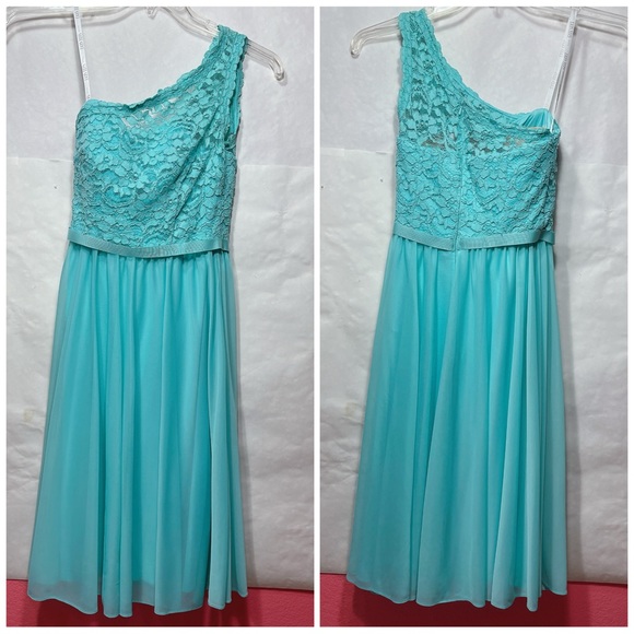 ❗️CLEARANCE❗️ David’s Bridal Spa Color One Shoulder Lace Dress 🤍💍 - Picture 2 of 9